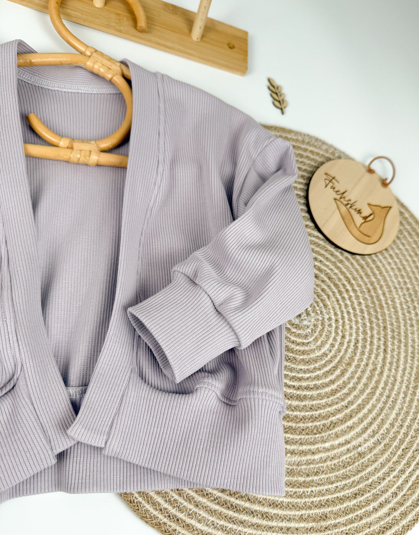 Cardigan Gr. 68 / Ripjersey / lavendel