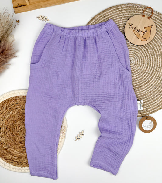 Musselinhose Gr. 92 / 100% Baumwolle / Lavendel