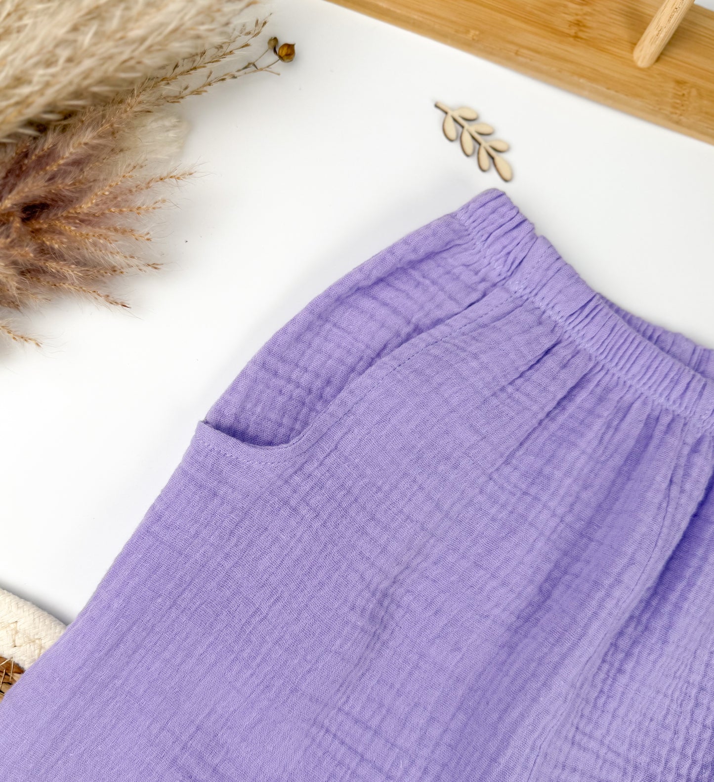 Musselinhose Gr. 92 / 100% Baumwolle / Lavendel