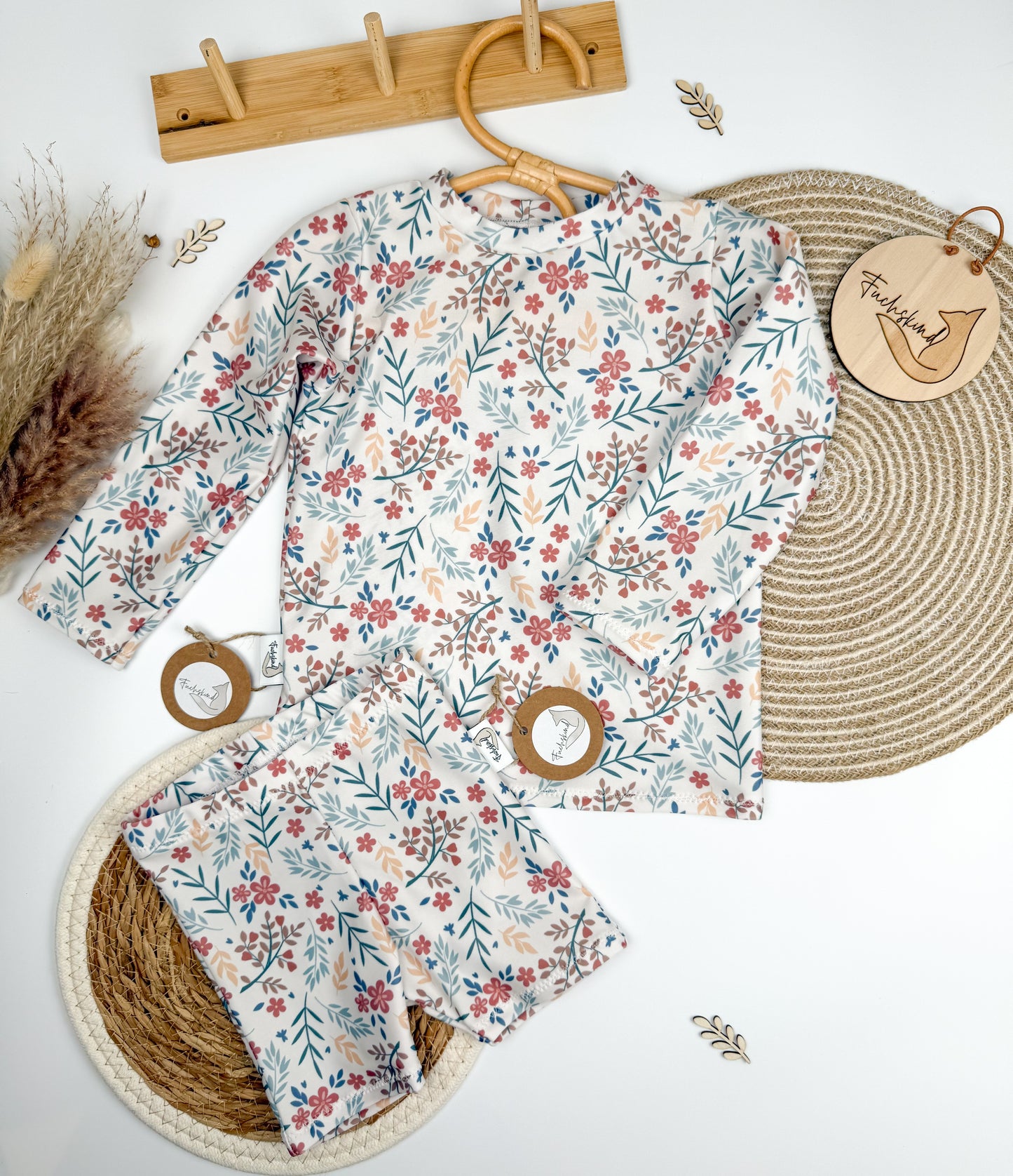 UV- Set Gr. 86 / UV- Langarmshirt & kurze Hose / UPF 50+ / Lycra / bunte Retro Blumen